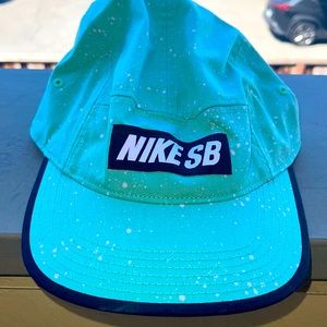Nike SB soft dad hat adjustable cloth strap low
